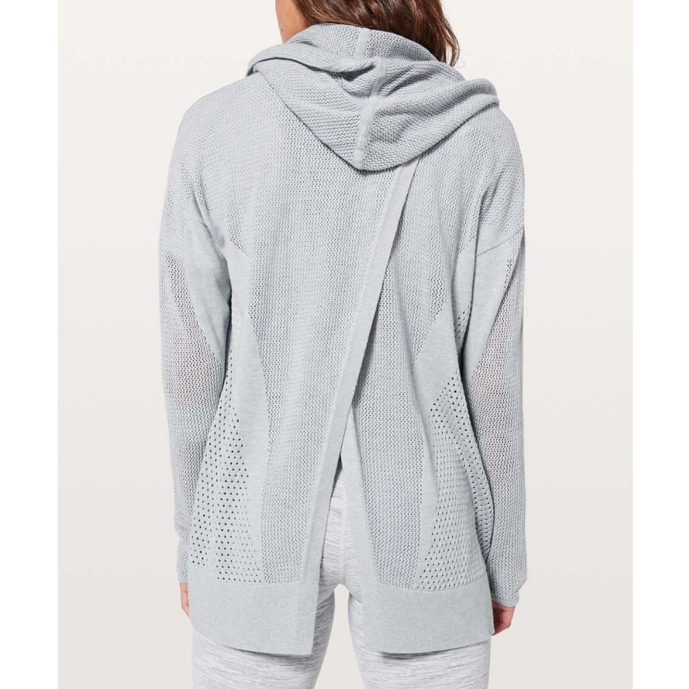 Lululemon Still Movement Wrap Size 4 Loungewear Travel Minimalist Loungewear